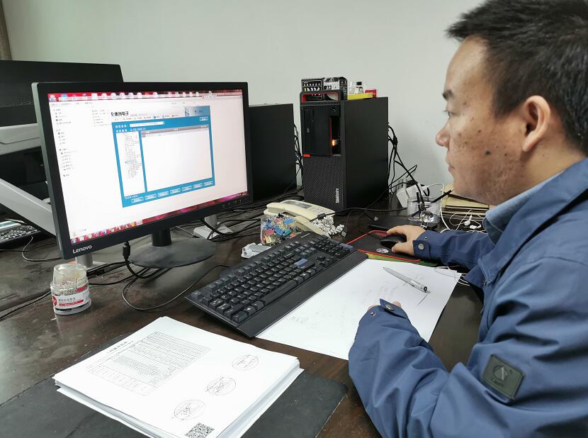 “穿搭”二維碼，浙江慈溪市供電公司工程檔案數(shù)字化，讓資料“動”起來
