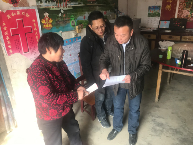 張紅軍：用真心，換真情，扶真貧