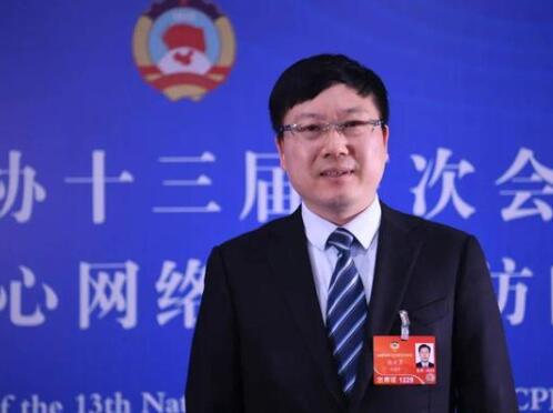 【兩會】云南聯(lián)通總經(jīng)理張云勇：發(fā)揮通信央企數(shù)字經(jīng)濟(jì)發(fā)展主力軍作用，推進(jìn)5G公眾應(yīng)用健康發(fā)展