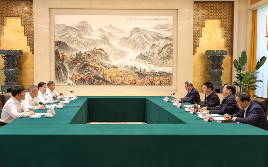 雷鳴山、韓君拜會湖北省委書記王蒙徽、省長王忠林