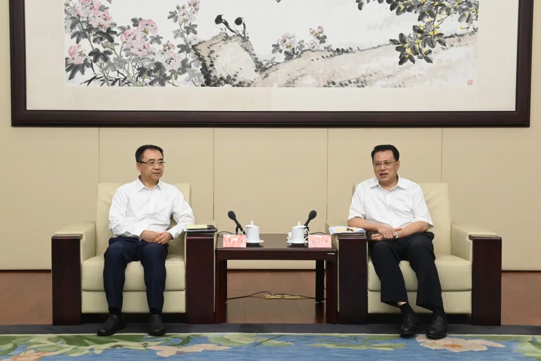大唐集團(tuán)公司黨組書(shū)記、董事長(zhǎng)鄒磊拜會(huì)浙江省委書(shū)記、省人大常委會(huì)主任袁家軍