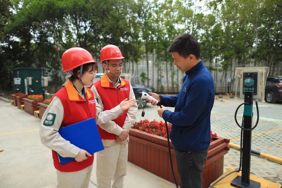沿著總書記的足跡｜浦江潮涌，風來東方