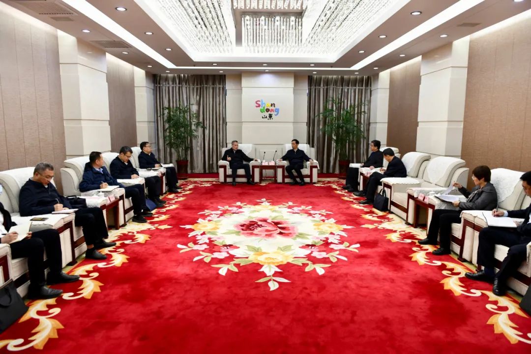 大唐山東發(fā)電公司黨委書(shū)記、董事長(zhǎng)趙永力拜會(huì)菏澤市委副書(shū)記、市長(zhǎng)張倫