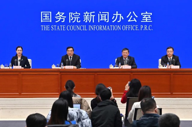 國家發(fā)改委：健全多能互補(bǔ)綜合應(yīng)急調(diào)度機(jī)制，推動風(fēng)、光發(fā)電多發(fā)滿發(fā)