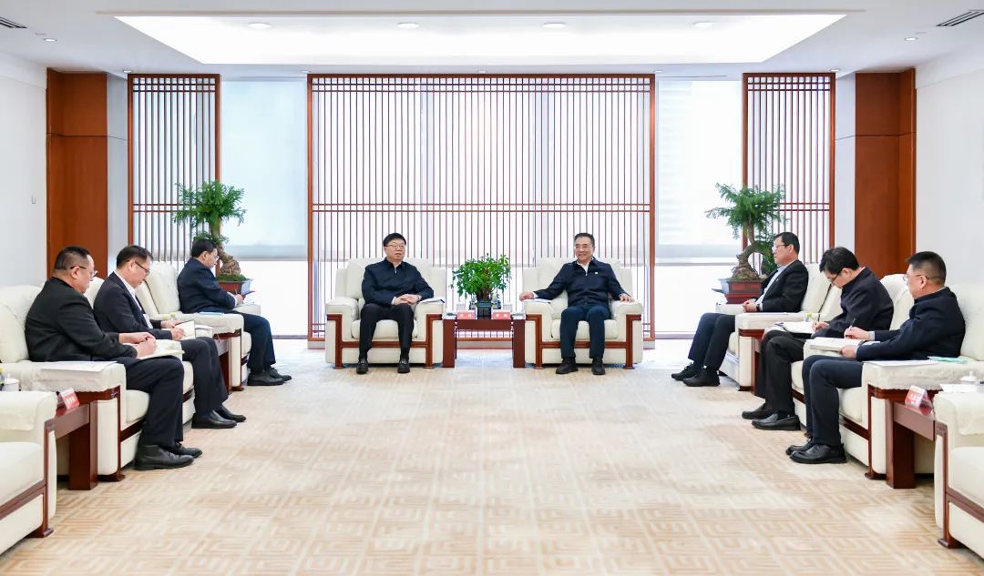 大唐集團有限公司黨組書記、董事長鄒磊會見吉林省委常委、省委秘書長李偉