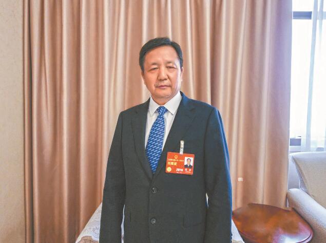 新型電力系統(tǒng)建設(shè)為電力裝備制造業(yè)帶來(lái)新機(jī)遇——訪全國(guó)人大代表，全國(guó)工商聯(lián)副主席，特變電工股份有限公司黨委書(shū)記、董事長(zhǎng)張新