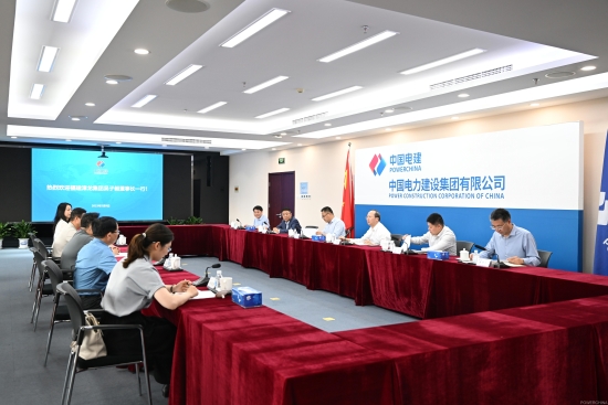 中國電建黨委常委、副總經(jīng)理徐鵬程與漳龍集團黨委書記、董事長吳子毅會談
