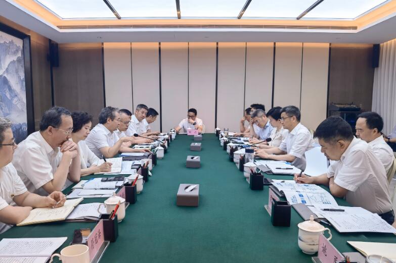 中國能建副總經(jīng)理吳云與襄陽市委副書記、市長王太暉會談