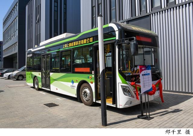 到2025年力爭發(fā)展燃料電池汽車超過10000輛，《上海交通領(lǐng)域氫能推廣應(yīng)用方案》發(fā)布