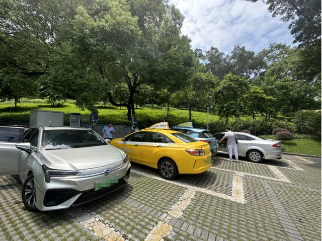 調(diào)查丨多地充電樁電價漲幅20%以上，分時電價與行業(yè)競爭多方博弈