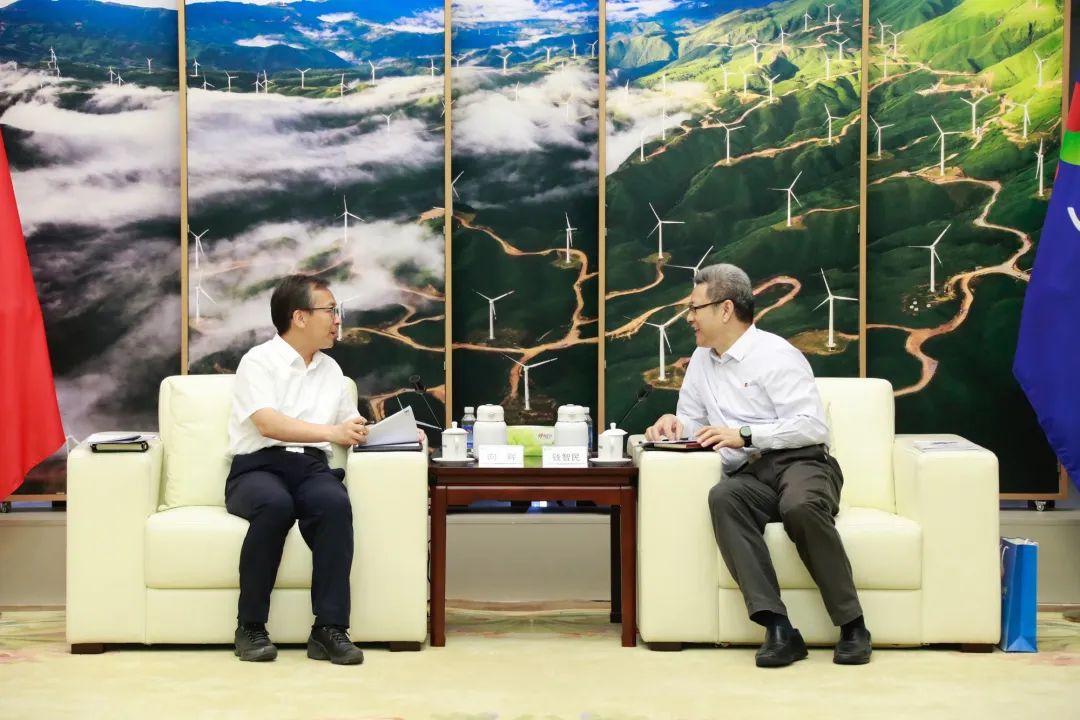 國家電投黨組書記、董事長錢智民會(huì)見河北省滄州市市長向輝