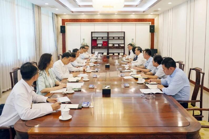 中國(guó)能建黨委書記、董事長(zhǎng)宋海良與中國(guó)貿(mào)促會(huì)會(huì)長(zhǎng)任鴻斌會(huì)談