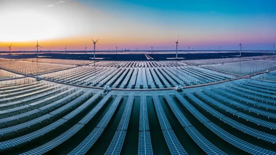 突破3億千瓦時，?；瘓F一期300MW光伏發(fā)電項目實現(xiàn)年度目標