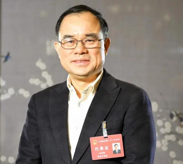 【兩會好聲音】全國人大代表、長安汽車董事長朱華榮：強化市場調節(jié)手段，進一步改善汽車消費環(huán)境