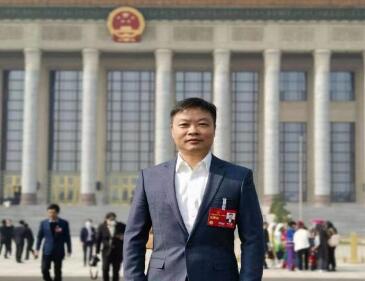 【兩會好聲音】全國人大代表、小鵬汽車董事長何小鵬：探索限定場景無人駕駛法規(guī)，助力車網(wǎng)融合和低空經(jīng)濟騰飛