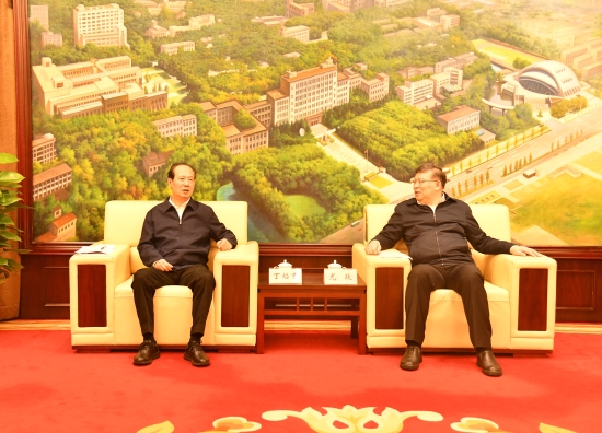 中國電建黨委書記、董事長丁焰章與華中科技大學(xué)校長尤政會(huì)談