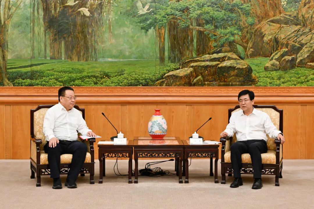 中核集團(tuán)總經(jīng)理、黨組副書(shū)記申彥鋒拜會(huì)福建省委副書(shū)記、省長(zhǎng)趙龍