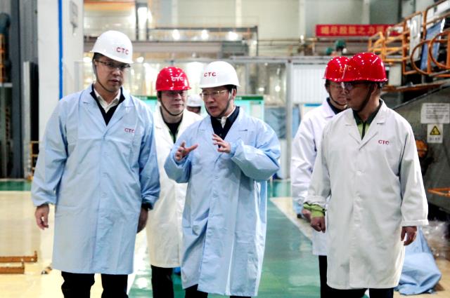 中國電氣裝備黨委書記、董事長李洪鳳赴浙江盛達、恒馳電氣、西電常變、常州東智調(diào)研