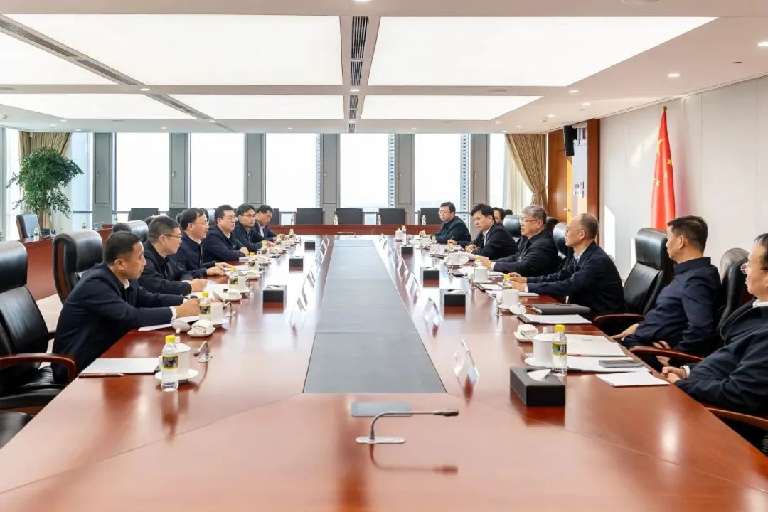 國家能源集團黨組書記、董事長劉國躍與中國大唐黨組副書記、總經(jīng)理張傳江會談