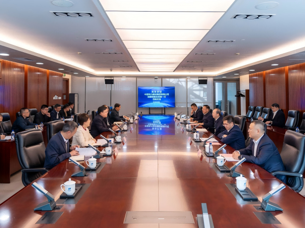 華電集團副總經理吳敬凱會見中國電建黨委常委、副總經理徐鵬程