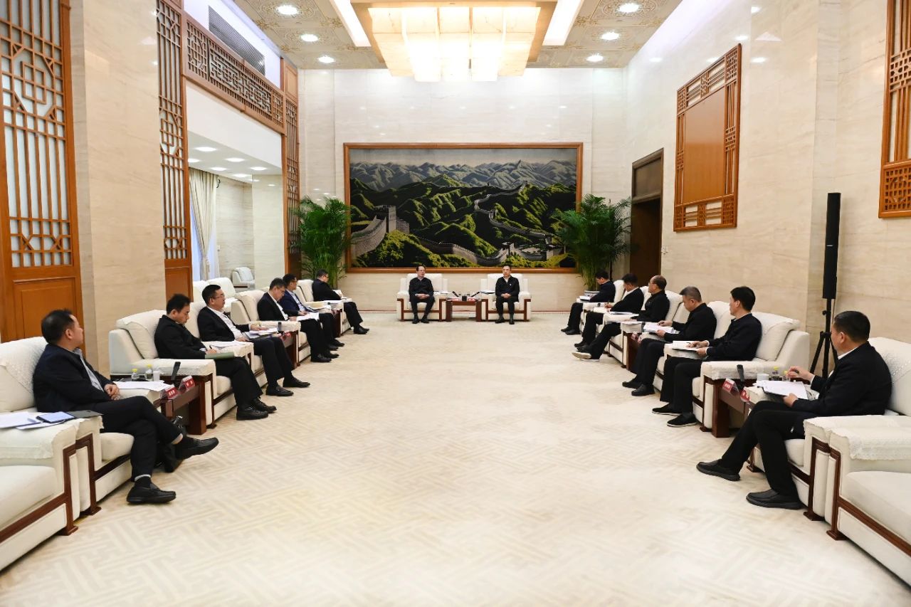 大唐集團(tuán)黨組書記、董事長鄒磊與中國電建黨委書記、董事長丁焰章會(huì)談