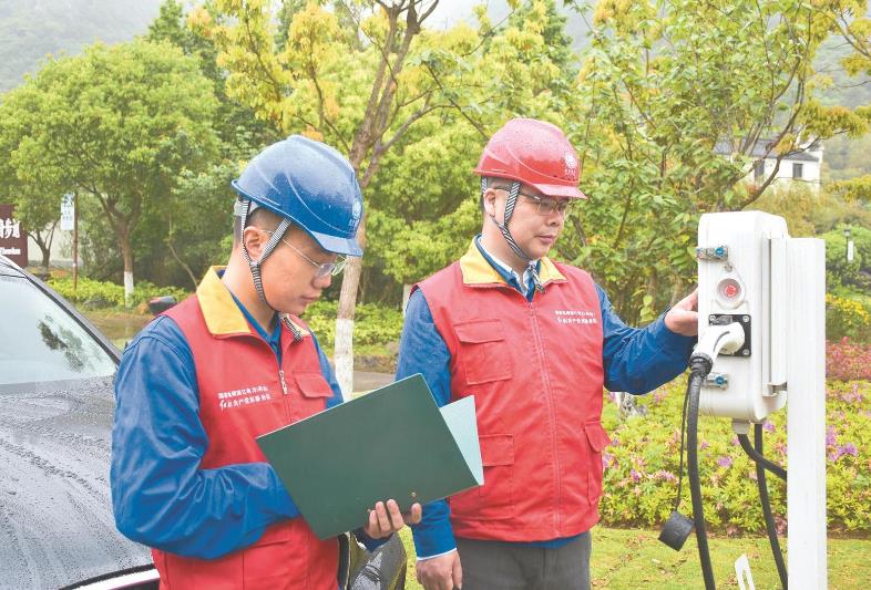 陳鳴：“空心村”變“開心村”，供電服務(wù)總相伴