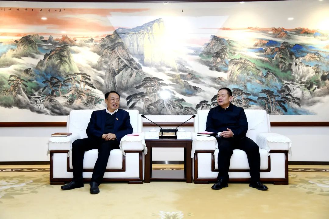 中國西電黨委書記、董事長趙永志會(huì)見大唐陜西發(fā)電有限公司黨委書記、董事長陳偉慶