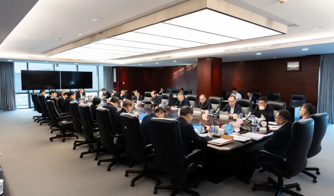 中國華電黨組傳達學習習近平總書記近期重要講話和重要指示精神、上級重要會議精神