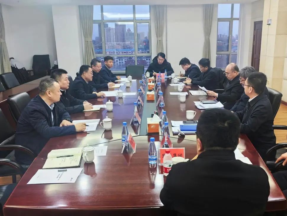 華能蒙東公司黨委書記李樹(shù)學(xué)與大慶市委副書記、市長(zhǎng)李巖松會(huì)談