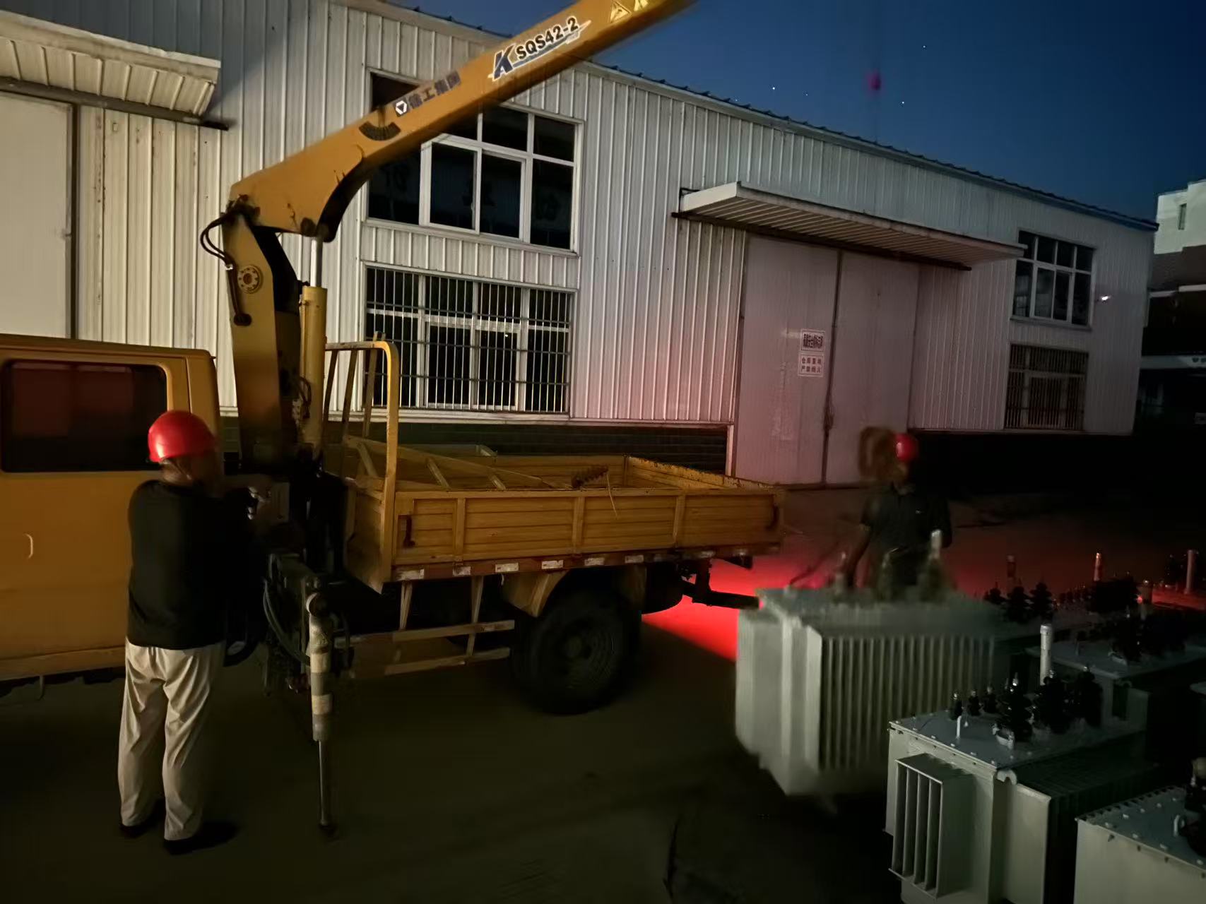 國網泌陽縣供電公司：24小時物資保障"閃電戰(zhàn)"  守護高溫下的清涼